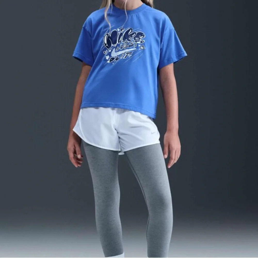 Nike sportswear older